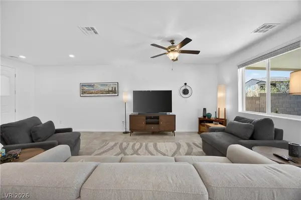 7317 Dazzle Point ST, North Las Vegas, NV 89084
