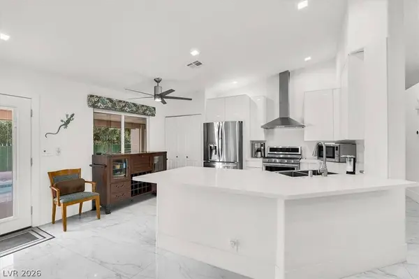 5801 Sunny Orchard LN, Las Vegas, NV 89110