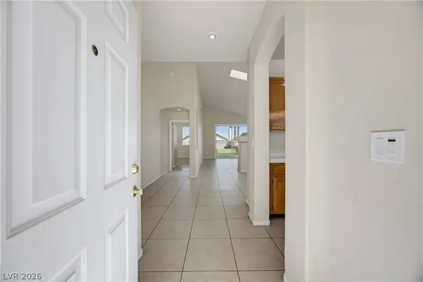 1904 Betsy Ross DR, Las Vegas, NV 89108