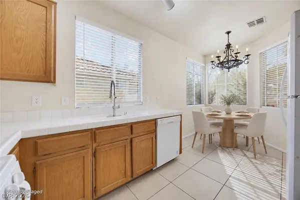 1904 Betsy Ross DR, Las Vegas, NV 89108