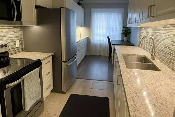 19352 FRASER #104, Surrey, BC V3S6K6