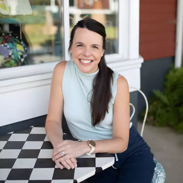 Katelyn Edgar Realtor Richmond Virginia Real Estate Agent Deborah Edgar Real Estate Group photo