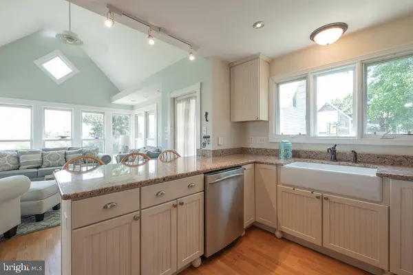 6439 MORATTICO RD, Lancaster, VA 22503