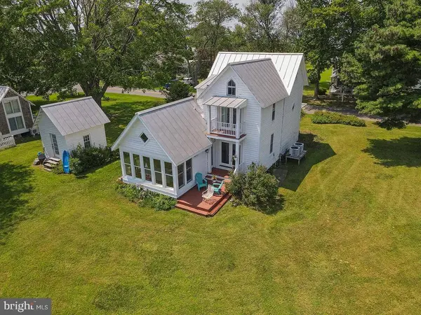 6439 MORATTICO RD, Lancaster, VA 22503