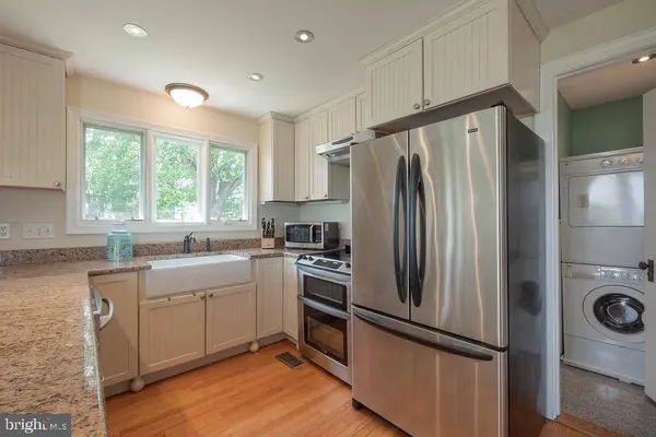 6439 MORATTICO RD, Lancaster, VA 22503