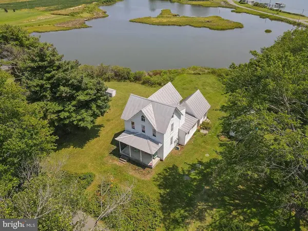 6439 MORATTICO RD, Lancaster, VA 22503