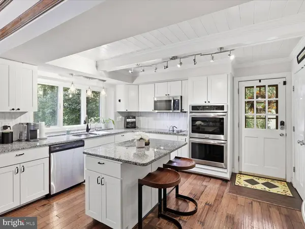 416 BREEZEWOOD DR, Fredericksburg, VA 22407