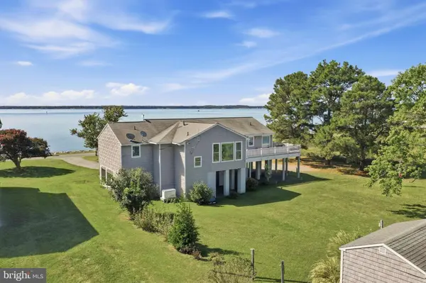 219 RIVERSIDE DR, Lancaster, VA 22503