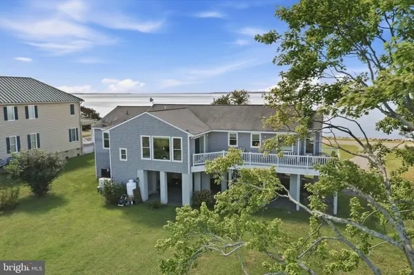 219 RIVERSIDE DR, Lancaster, VA 22503