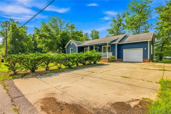 302 W 6th AVE, Raeford, NC 28376