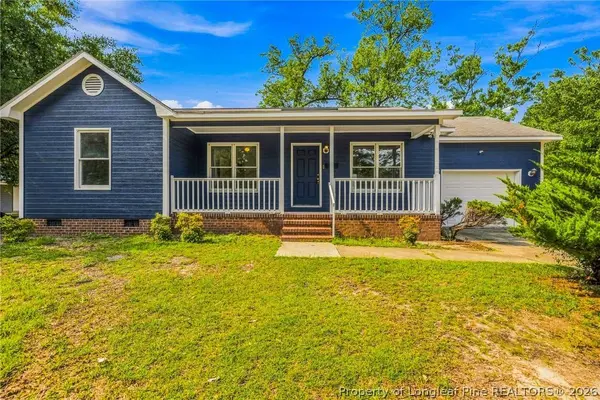 302 W 6th AVE, Raeford, NC 28376