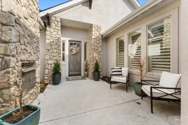 1034 E Radiant Ridge Dr, Meridian, ID 83642