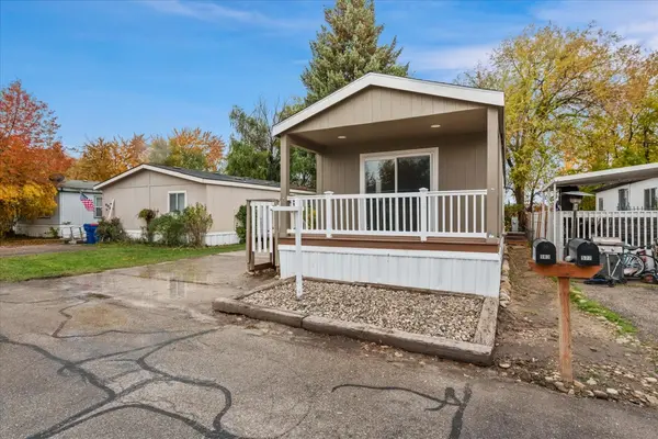 583 E Watercress Ln, Eagle, ID 83616-5952