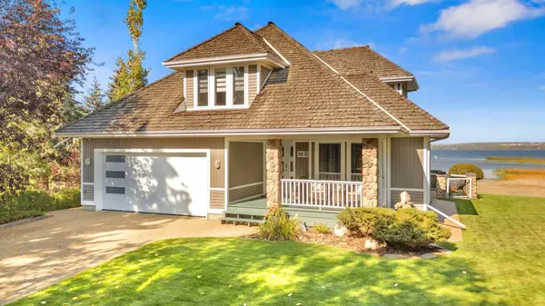 398 Marina Bay PL, Sylvan Lake, AB T4S1E9