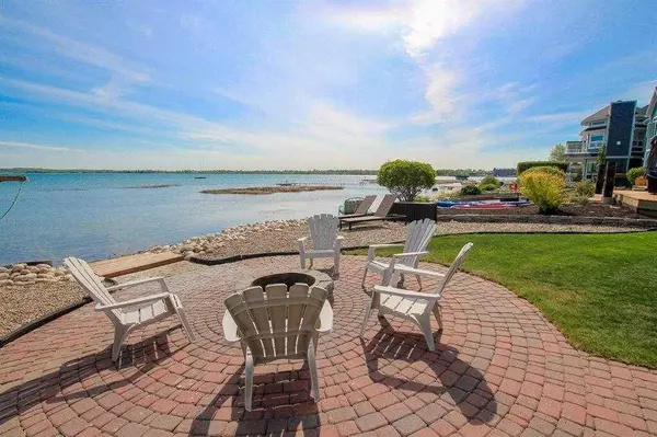 384 Marina Bay PL, Sylvan Lake, AB T4S 1E9