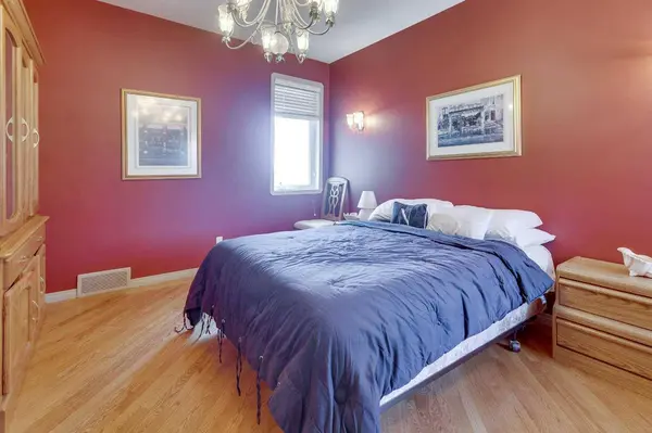 384 Marina Bay PL, Sylvan Lake, AB T4S 1E9
