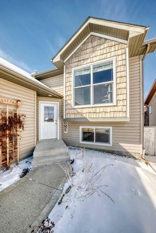 116 Old Boomer RD, Sylvan Lake, AB T4S 2J1