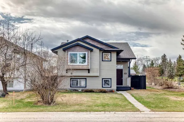 102 Robinson AVE, Penhold, AB T0M1R0