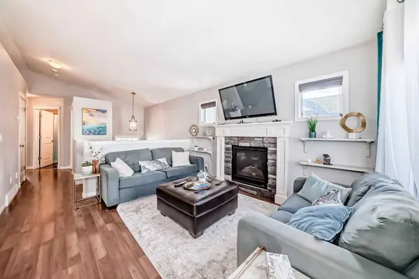 21 Valley CRES, Blackfalds, AB T4M 0K4