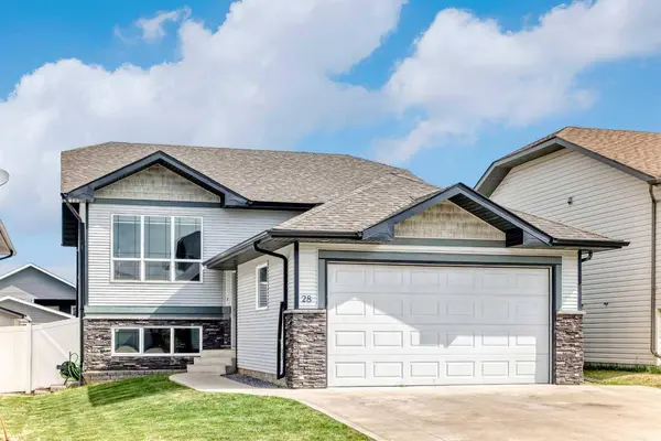 28 Bowman CIR, Sylvan Lake, AB T4S 0H9