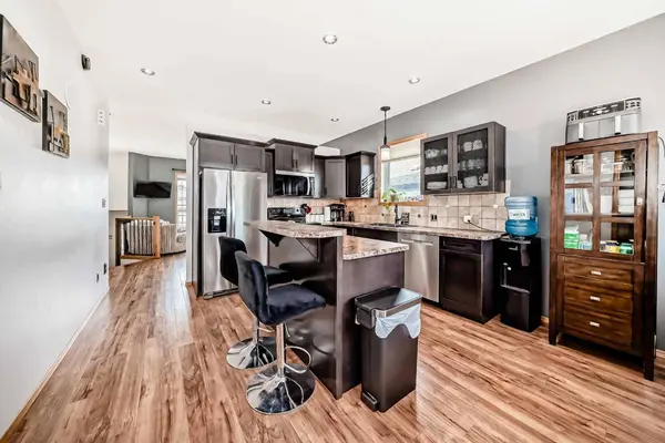 28 Bowman CIR, Sylvan Lake, AB T4S 0H9