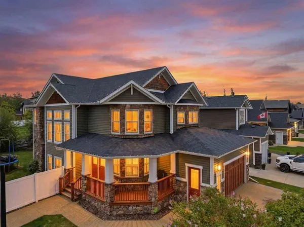 1 Rosewood Rise, Sylvan Lake, AB T4S 0G3