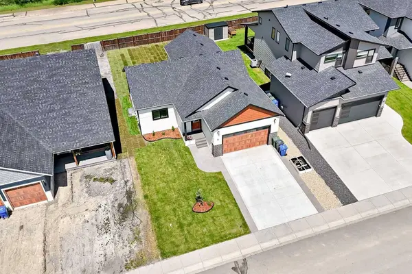 6 Napoleon Meadows WAY, Innisfail, AB T4G 0N6