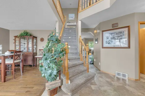 49 Willow Springs CRES, Sylvan Lake, AB T4S 1G3