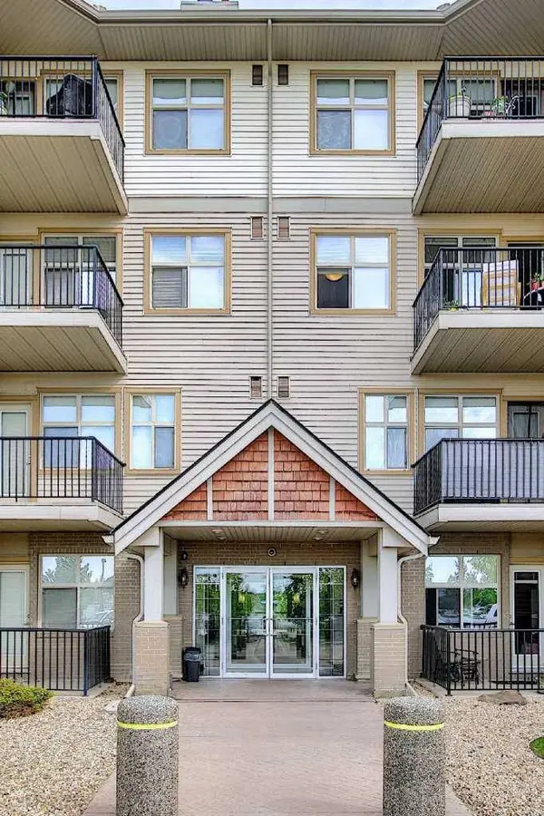 100 Lakeway BLVD #223, Sylvan Lake, AB T4S0A4