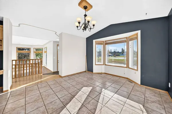26 Firdale Close, Sylvan Lake, AB T4S 2M1