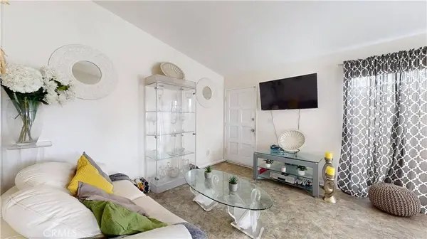 1168 E 10th #218B, Long Beach, CA 90813
