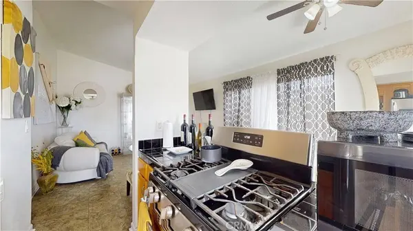 1168 E 10th #218B, Long Beach, CA 90813
