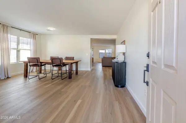 10561 W LOUISE Drive, Peoria, AZ 85383