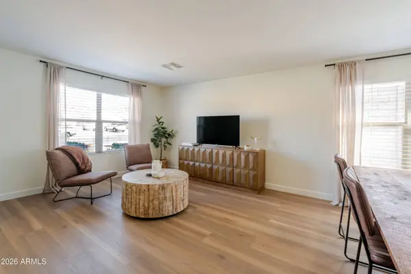 10561 W LOUISE Drive, Peoria, AZ 85383