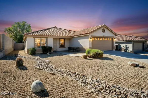 10561 W LOUISE Drive, Peoria, AZ 85383