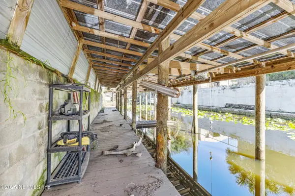 216 CAMELLIA DR, Satsuma, FL 32189