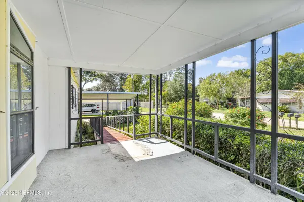 216 CAMELLIA DR, Satsuma, FL 32189