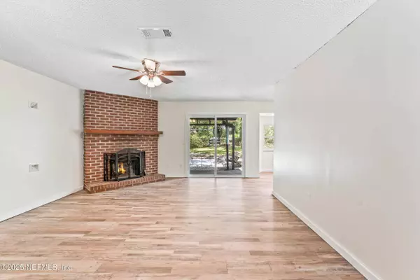 106 ACOSTA CREEK DR, Satsuma, FL 32189