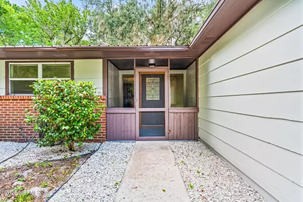 106 ACOSTA CREEK DR, Satsuma, FL 32189