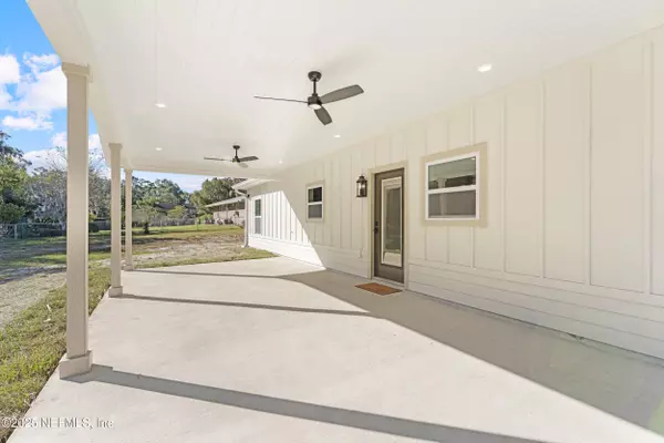 112 OLEANDER DR, San Mateo, FL 32187