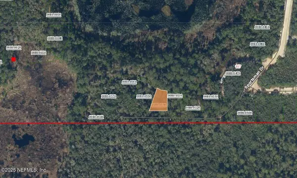 129 SPORTSMAN DR, Interlachen, FL 32148