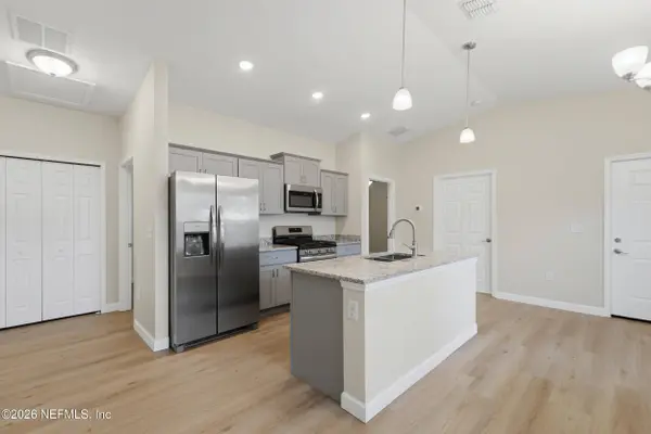 3325 S PALM AVE, Palatka, FL 32177