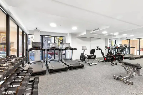 402 E 118th ST #1B, New York (manhattan), NY 10035