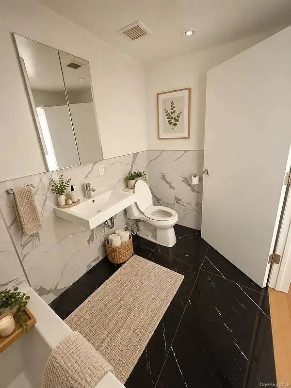 402 E 118th ST #1B, New York (manhattan), NY 10035