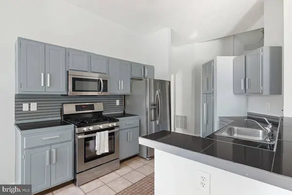 5033 BEECH CT, Monmouth Junction, NJ 08852