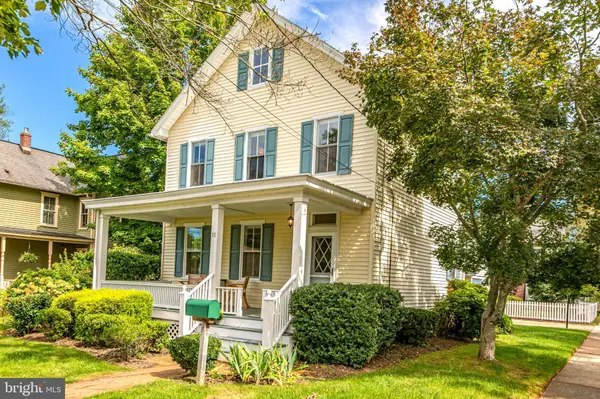 11 S LANNING AVE, Hopewell, NJ 08525