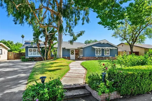 3749 San Rafael, Riverside, CA 92504