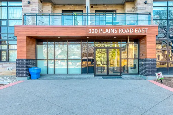 320 Plains RD E #303, Burlington, ON L7T 0C1