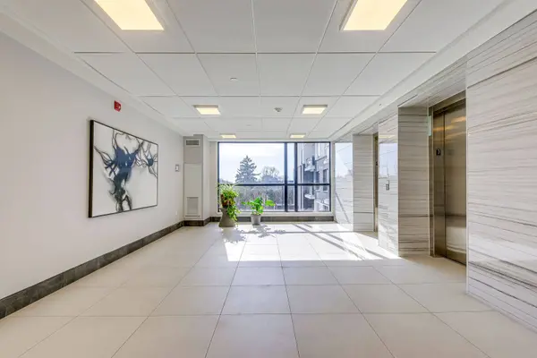 320 Plains RD E #303, Burlington, ON L7T 0C1