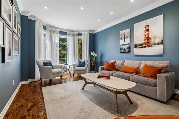 2101 Westoak Trails BLVD, Oakville, ON L6M 3L2